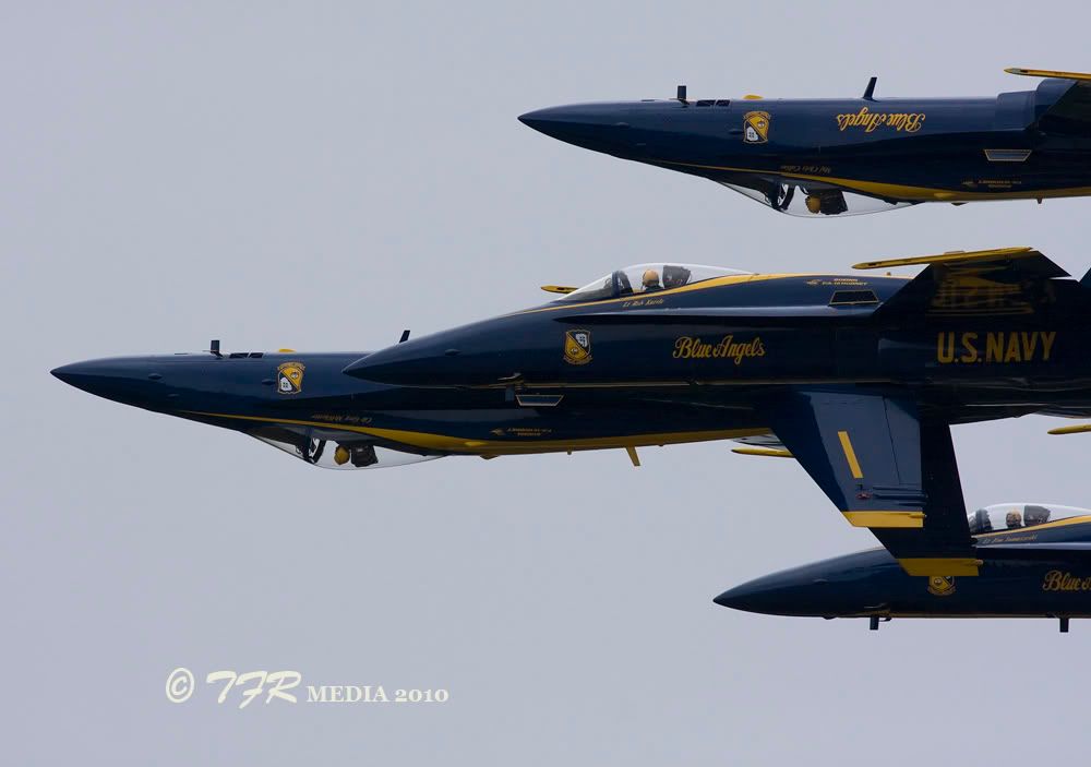 IMAGE: http://i918.photobucket.com/albums/ad23/horse51/2010%20Cippewa%20Valley%20Airshow/cv10IMG_8382.jpg