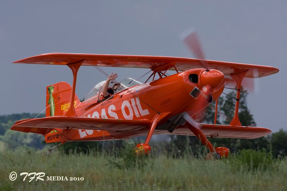 IMAGE: http://i918.photobucket.com/albums/ad23/horse51/2010%20Cippewa%20Valley%20Airshow/cv10IMG_8558.jpg