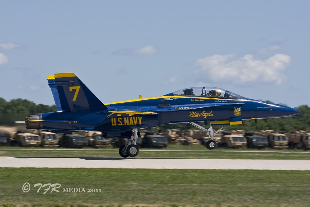 IMAGE: http://i918.photobucket.com/albums/ad23/horse51/2011%20-%20Me%20So%20Hornet/osh11IMG_6116.jpg