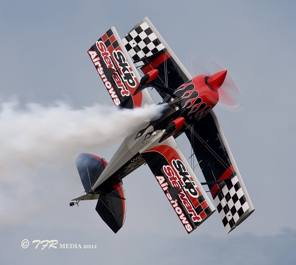 IMAGE: http://i918.photobucket.com/albums/ad23/horse51/2011%20Battle%20Creek%20Field%20of%20Flight/bc11IMG_2999.jpg