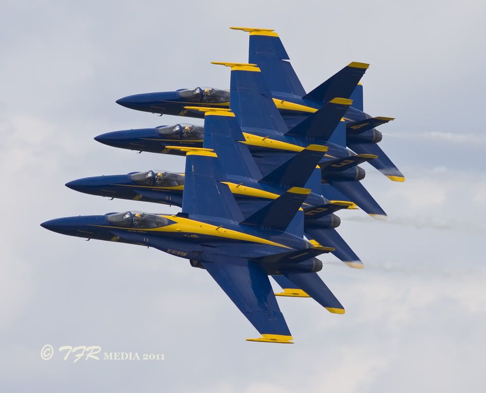 IMAGE: http://i918.photobucket.com/albums/ad23/horse51/2011%20Battle%20Creek%20Field%20of%20Flight/bc11IMG_5672.jpg