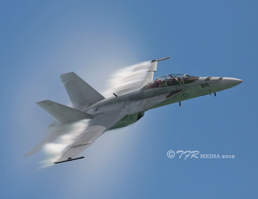 IMAGE: http://i918.photobucket.com/albums/ad23/horse51/2012%20-%20Me%20So%20Hornet/chg12IMG_8536_zpsbace391d.jpg