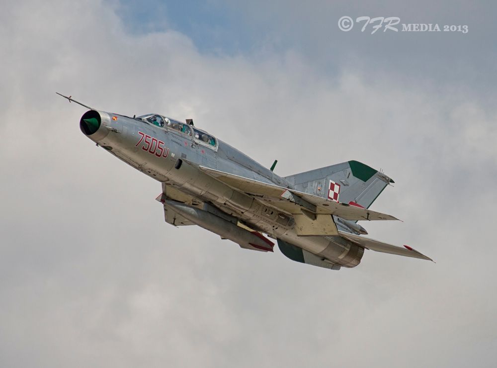 IMAGE: http://i918.photobucket.com/albums/ad23/horse51/2013%20-%20Mig%2021%20-%20Code%201/code13IMG_5134_zps90261e61.jpg