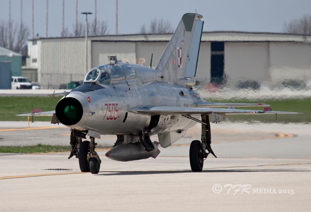 IMAGE: http://i918.photobucket.com/albums/ad23/horse51/2013%20-%20Mig%2021%20-%20Code%201/code13IMG_5141_zps1860a1e5.jpg