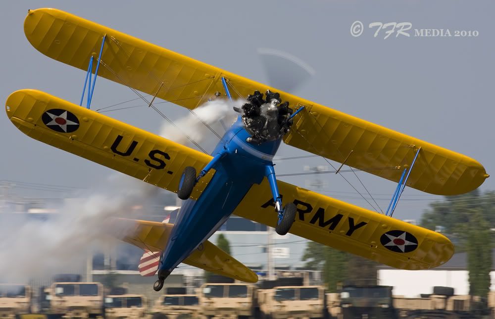 IMAGE: http://i918.photobucket.com/albums/ad23/horse51/Oshkosh%202010/os10IMG_5360.jpg