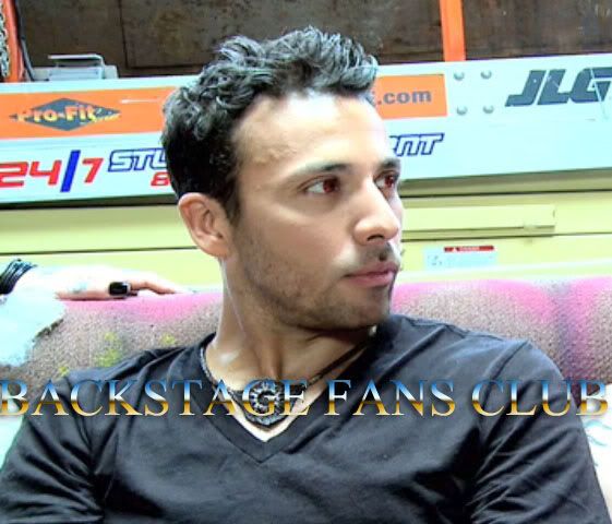 http://i918.photobucket.com/albums/ad26/backstreetboysecuador/Capturas%20de%20entrevista%20en%20STMH%20Backstage%20Fan%20CLub/erhtukk.jpg