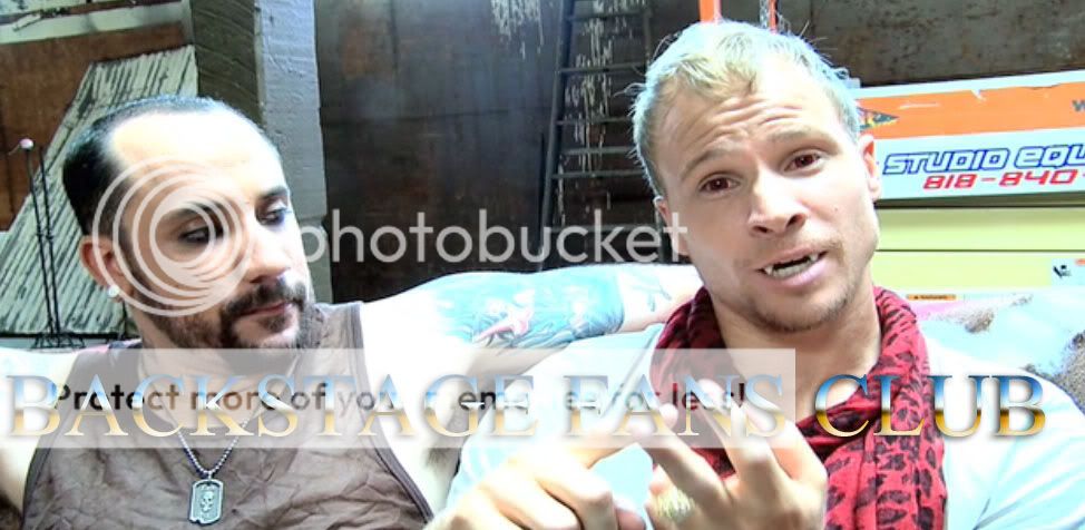 http://i918.photobucket.com/albums/ad26/backstreetboysecuador/Capturas%20de%20entrevista%20en%20STMH%20Backstage%20Fan%20CLub/erwt6jhj-1.jpg