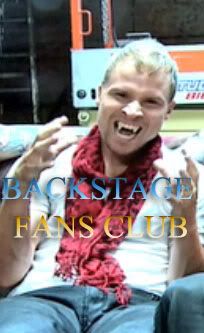 http://i918.photobucket.com/albums/ad26/backstreetboysecuador/Capturas%20de%20entrevista%20en%20STMH%20Backstage%20Fan%20CLub/rw56bnk-1.jpg